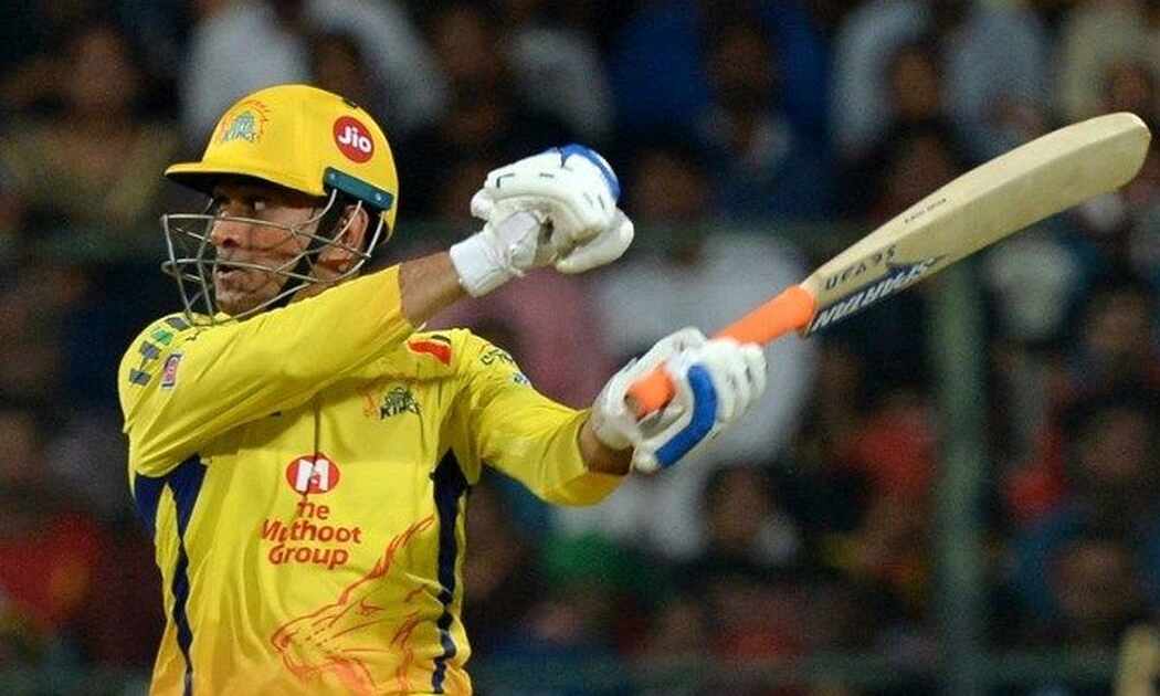 धोनी ने बेंगलुरू के खिलाफ रविवार रात अपने आईपीएल करियर की सबसे बेहतरीन पारी में से एक खेली