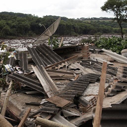 कोलंबिया में मकान की मिट्टी धंसने से 17 लोगों की मौत, 13 लापता