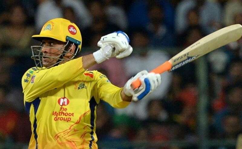 धोनी ने बेंगलुरू के खिलाफ रविवार रात अपने आईपीएल करियर की सबसे बेहतरीन पारी में से एक खेली