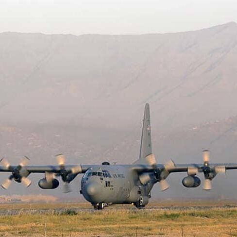 अमेरिका में विमान हुआ दुर्घटनाग्रस्त, पायलट सहित छह लोगों की मौत