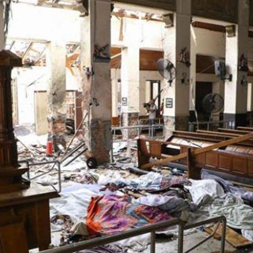 मारे गए लोगों की तस्वीरें थी इतनी वीभत्स, किसी ने आंख बंद कर लीं तो कोई गश खाकर गिर पड़ा