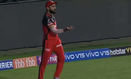 IPL 2019: कोहली के एक इशारे से अश्विन ने गुस्से में आकर अपने ग्लव्स फेंक दिए