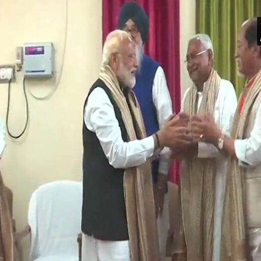 प्रधानमंत्री नरेंद्र मोदी ने वाराणसी लोकसभा सीट के लिए आज अपना नामांकन पत्र दाखिल किया