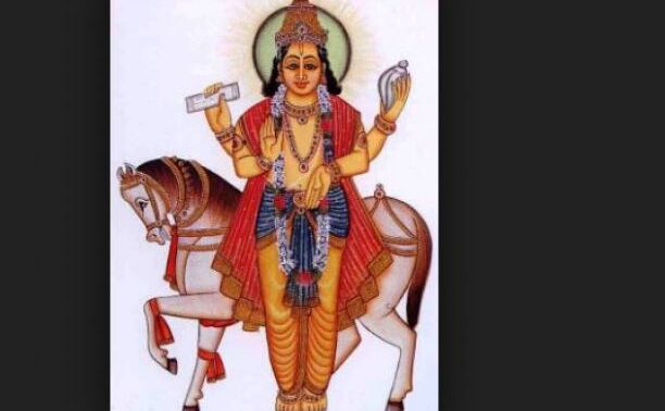 शुक्रवार को रखते हैं व्रत तो इस विधि से करें पूजन और जरूर सुने यह कथा