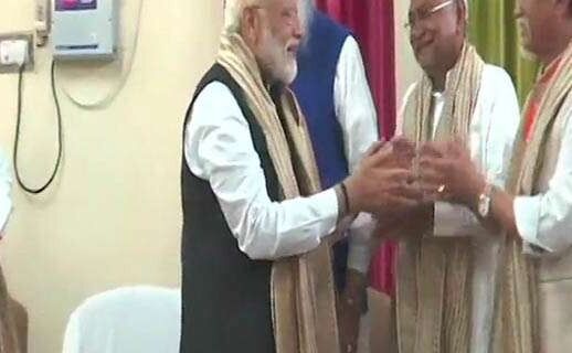 प्रधानमंत्री नरेंद्र मोदी ने वाराणसी लोकसभा सीट के लिए आज अपना नामांकन पत्र दाखिल किया