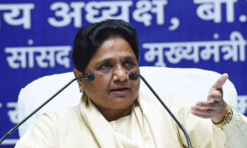 बढ़ सकती हैं मायावती की मुश्किलें, करोड़ों के चीनी मिल घोटाले में सीबीआइ ने दर्ज किया केस बढ़ सकती हैं मायावती की मुश्किलें, करोड़ों के चीनी मिल घोटाले में सीबीआइ ने दर्ज किया केस