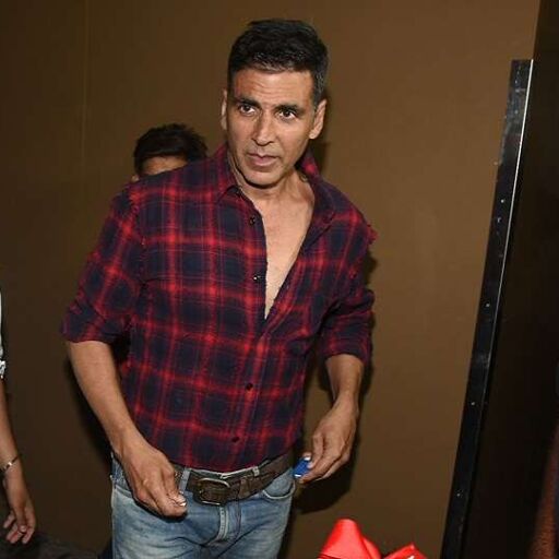 Avengers Endgame स्क्रीनिंग में परिवार संग पहुंचे अक्षय कुमार, आलिया-रणबीर समेत ये स्टार्स भी आये नज़र