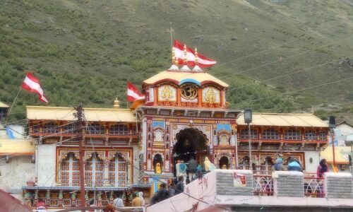 अब और भी आसान होंगे केदारनाथ के दर्शन, लंबी लाइन नहीं टोकन से सीधे कपाट तक पहुंचेंगे श्रद्धालु