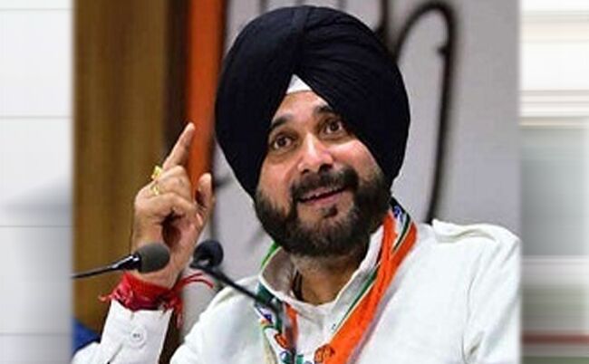 सिद्धू की फिर फिसली जुबान, बोले- छक्का मार भाजपा सरकार को सत्ता से बाहर करें