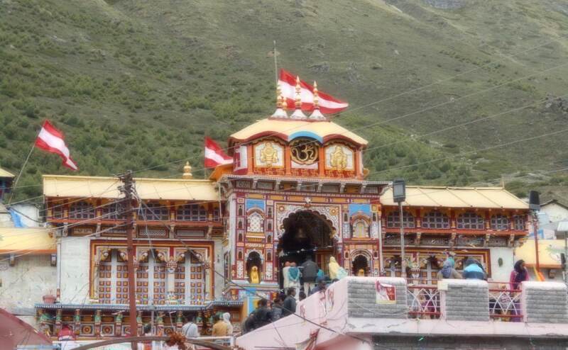 अब और भी आसान होंगे केदारनाथ के दर्शन, लंबी लाइन नहीं टोकन से सीधे कपाट तक पहुंचेंगे श्रद्धालु