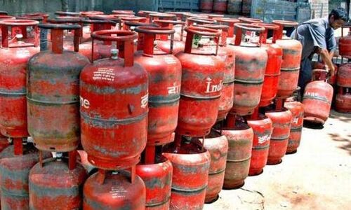 6 रुपये महंगा हुआ रसोई गैस सिलेंडर,