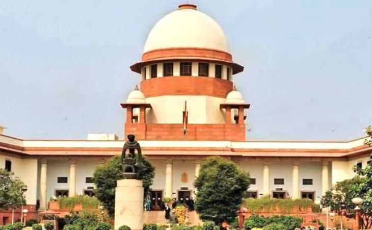 आम्रपाली मामले को लेकर सुप्रीम कोर्ट में सुनवाई, धोनी के साथ बिजनेस का भी देना होगा ब्योरा आम्रपाली मामले को लेकर सुप्रीम कोर्ट में सुनवाई, धोनी के साथ बिजनेस का भी देना होगा ब्योरा