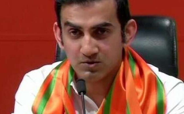 गौतम गंभीर पर 2 वोटर कार्ड रखने का आरोप लगाने वाली शिकायत पर कोर्ट में सुनवाई गौतम गंभीर पर 2 वोटर कार्ड रखने का आरोप लगाने वाली शिकायत पर कोर्ट में सुनवाई