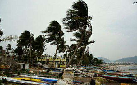 बेहद तीव्र हो सकता है तूफान फेनी, मौसम विभाग ने जारी किया येलो अलर्ट