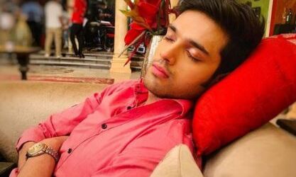 पार्थ समथान ने ऐसे मनाया मजदुर दिवस, देखकर हंस पड़ेंगे आप