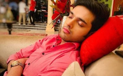 पार्थ समथान ने ऐसे मनाया मजदुर दिवस, देखकर हंस पड़ेंगे आप