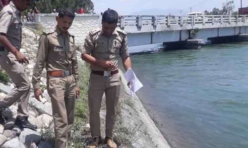 विकासनगर में शक्तिनहर में नहाते समय दो छात्र डूबे, पुलिस कर रही उनकी तलाश