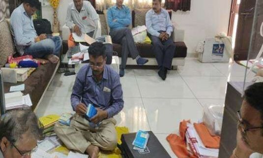 इंदौर विकास प्राधिकरण के सब इंजीनियर के घर छापेमारी