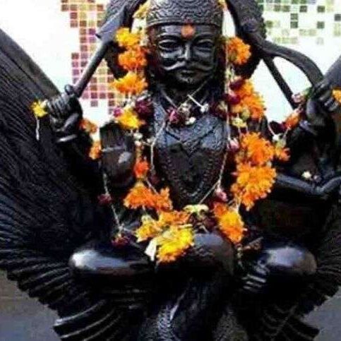 आज है शनि अमावस्या, करें इन चीज़ों का दान