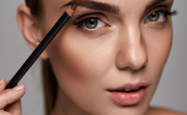 अट्रैक्टिव लुक के लिए फॉलो करें ये ब्यूटी टिप्स