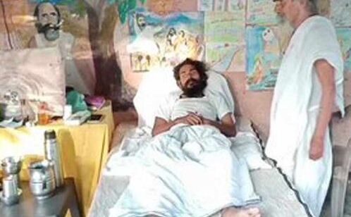 गंगा के लिए 194 दिन से अनशन कर रहे स्वामी आत्मबोधानंद ने तोड़ा उपवास गंगा के लिए 194 दिन से अनशन कर रहे स्वामी आत्मबोधानंद ने तोड़ा उपवास