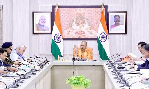 सीएम योगी ने सड़क सुरक्षा को लेकर दिए ये निर्देश सीएम योगी ने सड़क सुरक्षा को लेकर दिए ये निर्देश