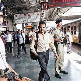 रेलवे ने 5 ई-टिकट विक्रेता गिरफ्तार, 5 बाल अपचारी रेल सम्पत्ति चोरी में पकड़े गए