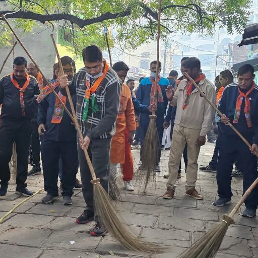 प्रधानमंत्री नरेन्द्र मोदी के वाराणसी दौरे की तैयारियाँ जोरों पर