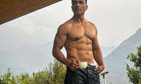 बॉलीवुड आइकन सोनू सूद ने फैंस के साथ साझा किया एडवेंचर वीडियो