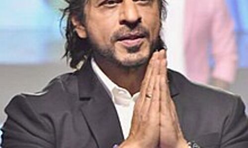 Silent Arrival, Swift Departure: What Brought Shah Rukh Khan to Varanasi?