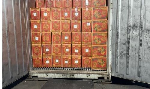 DRI Foils Cigarette Smuggling Attempt at Jawaharlal Nehru Port DRI Foils Cigarette Smuggling Attempt at Jawaharlal Nehru Port