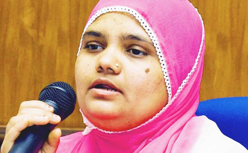 बिलकिस बानो गैंग रेप केस के SC ने दिया गुजरात सरकार को तगड़ा झटका बिलकिस बानो गैंग रेप केस के SC ने दिया गुजरात सरकार को तगड़ा झटका