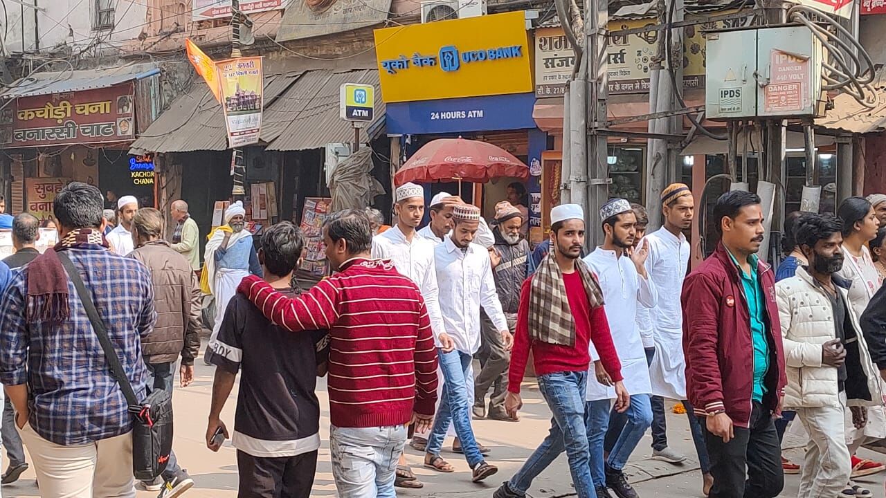 ज्ञानवापी में पूजा-पाठ को लेकर जुमे के दिन बनारस बंद, पुलिस ने सुरक्षा व्यवस्था कड़ी की ज्ञानवापी में पूजा-पाठ को लेकर जुमे के दिन बनारस बंद, पुलिस ने सुरक्षा व्यवस्था कड़ी की