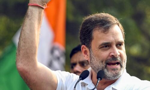 कांग्रेस के पूर्व राष्ट्रीय अध्यक्ष राहुल गांधी मंगलवार को सुलतानपुर एमपी-एमएलए न्यायालय में पेश होंगे