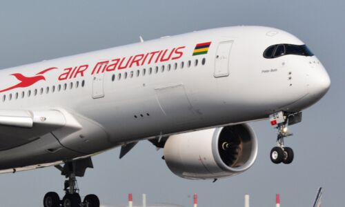 एयर मॉरीशस की फ्लाइट में एसी फेल, यात्रियों को 5 घंटे तक उतरने नहीं दिया गया