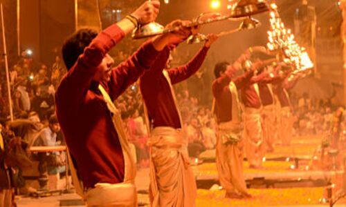 महिलाएं करेंगी दुर्गा घाट पर नियमित गंगा आरती, अनाथ आश्रम की लड़कियों को मिलेगी प्राथमिकता