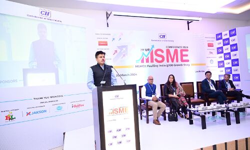 उत्तर प्रदेश के ट्रिलियन डॉलर अर्थव्यवस्था सपने को सच करने का माध्यम हैं एमएसएमई उत्तर प्रदेश के ट्रिलियन डॉलर अर्थव्यवस्था सपने को सच करने का माध्यम हैं एमएसएमई