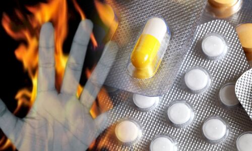 बागपत धमाके के घायल परिजनों का आरोप - जिला अस्पताल में नहीं मिल रहा सही इलाज, बाहर से मंगवानी पड़ रही दवाइयां