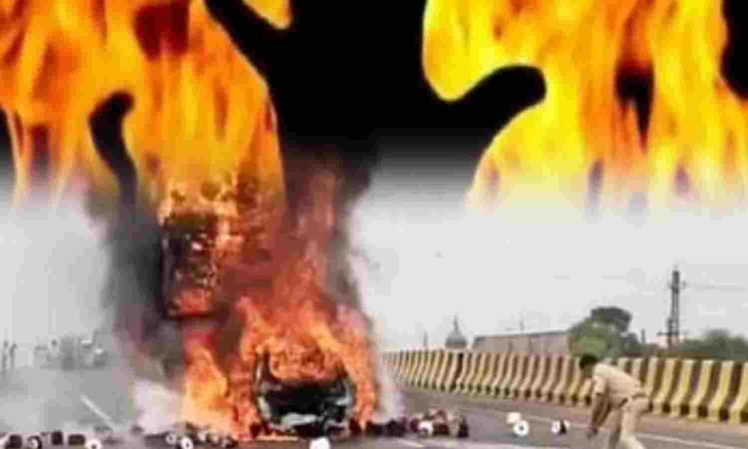 सीकर में आशीर्वाद चौराहे पर कार और ट्रक की भिड़ंत में सात लोग जिंदा जले