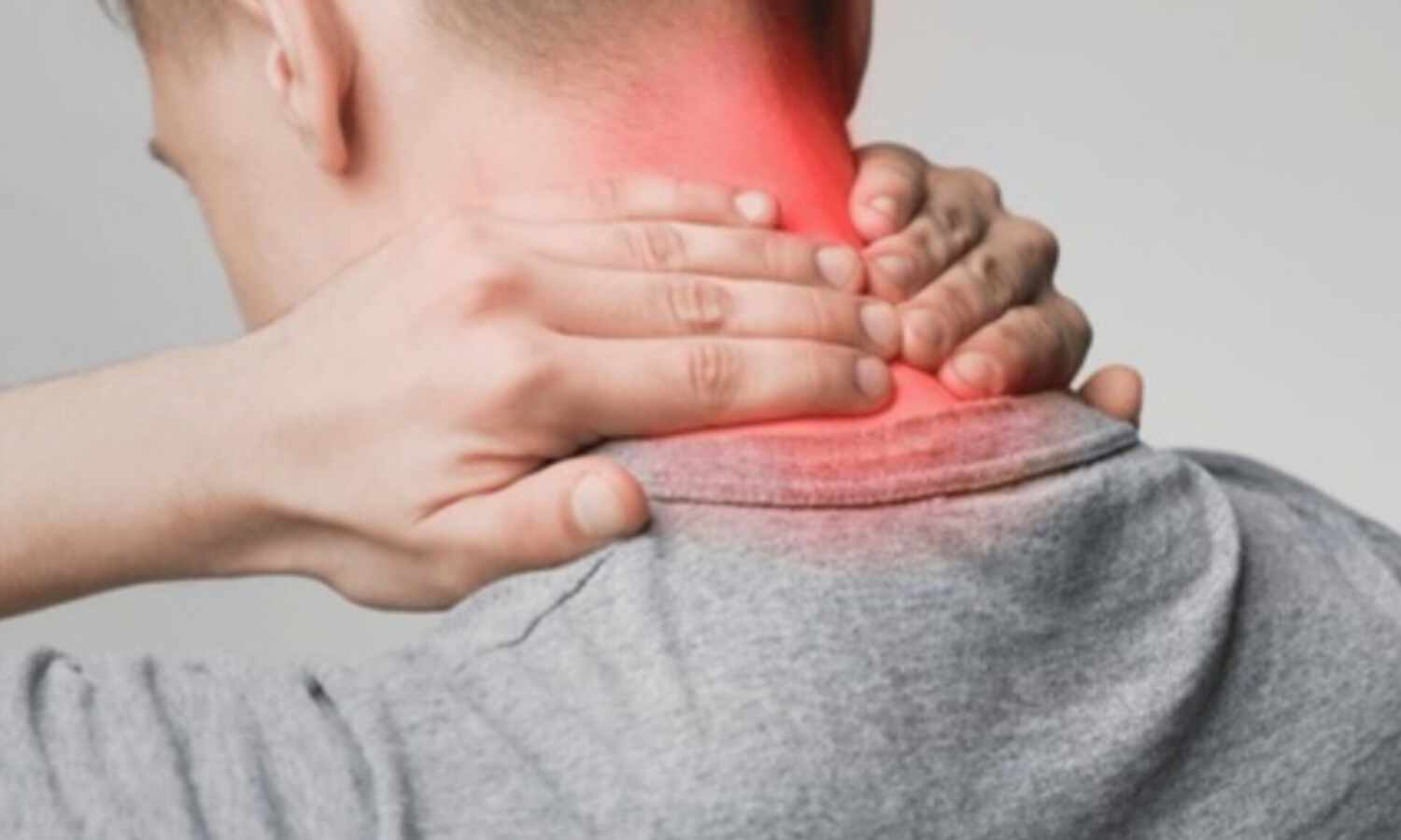 क्या सर्वाइकल दर्द से आप परेशान है? जानिए कारण और बचाव