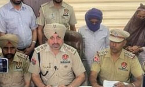 पत्नी और प्रेमी ने मिलकर की हत्या, पुलिस ने सुलझाई गुत्थी, आरोपी गिरफ्तार पत्नी और प्रेमी ने मिलकर की हत्या, पुलिस ने सुलझाई गुत्थी, आरोपी गिरफ्तार