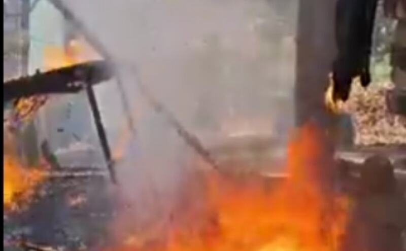 मुज्जफरनगर में हाईटेंशन तारों की चिंगारी से कोल्हू और बिटौड़ों में लगी आग, फायर ब्रिगेड ने काबू पाया