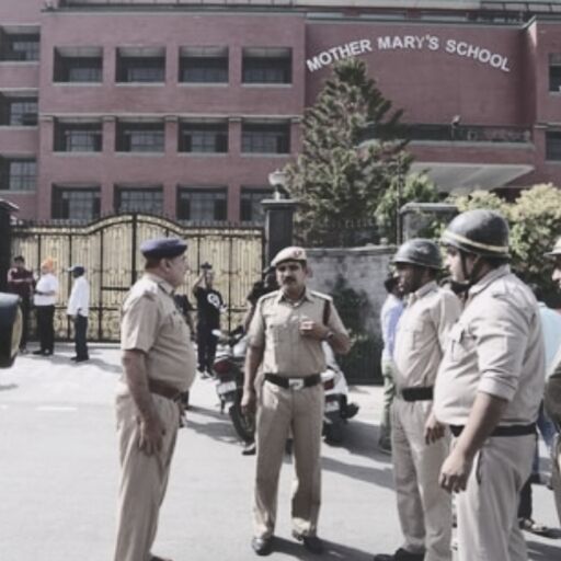 दिल्ली स्कूलों में बम की धमकी, एक्सपर्ट का कहना है, मकसद सिर्फ डराना दिल्ली स्कूलों में बम की धमकी, एक्सपर्ट का कहना है, मकसद सिर्फ डराना