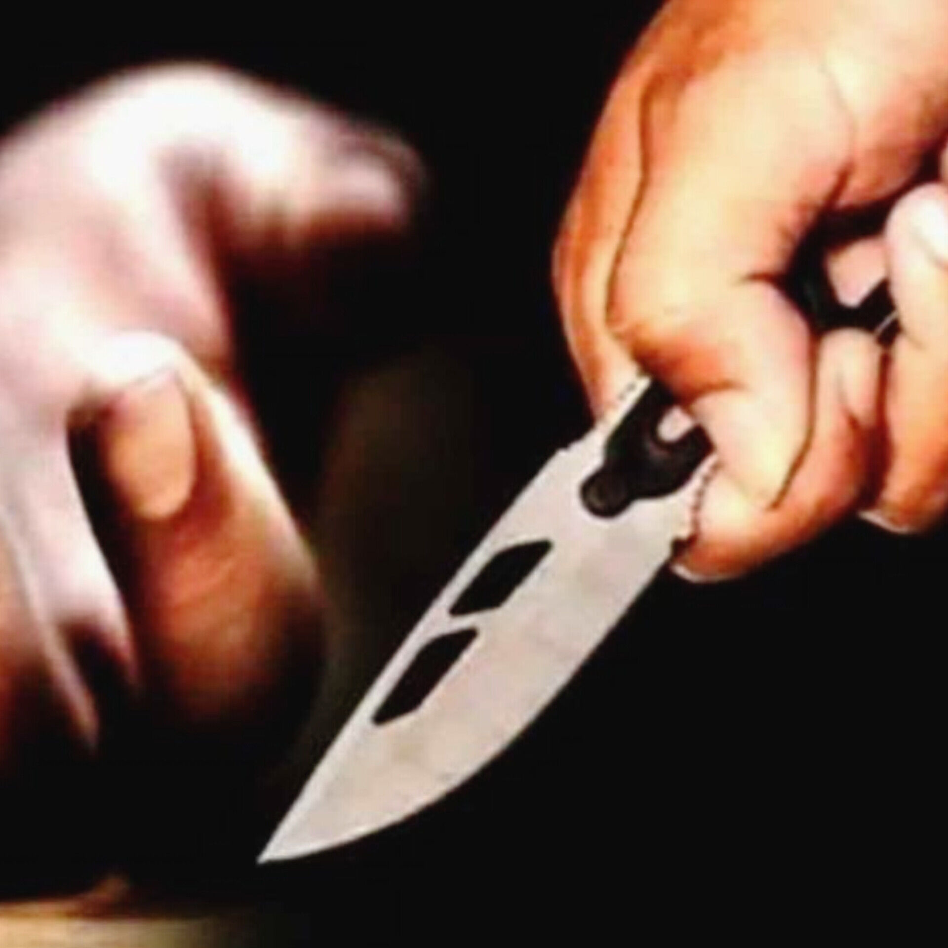 मुजफ्फरनगर में पति ने पत्नी पर धारदार हथियार से किया हमला, फिर खुद को भी किया घायल, दोनों गंभीर मुजफ्फरनगर में पति ने पत्नी पर धारदार हथियार से किया हमला, फिर खुद को भी किया घायल, दोनों गंभीर