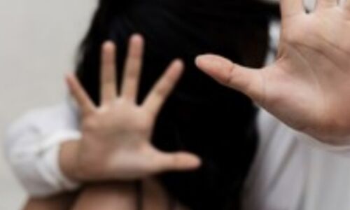 उत्तर प्रदेश में पूर्व विधायक की बेटी के साथ हैवानियत, वीडियो वायरल करने की धमकी देकर 6 करोड़ वसूले