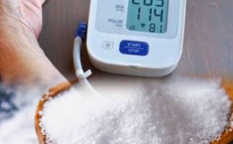 उच्च रक्तचाप (हाई ब्लड प्रेशर) में नमक कम करें और इन बातों का ध्यान रखें