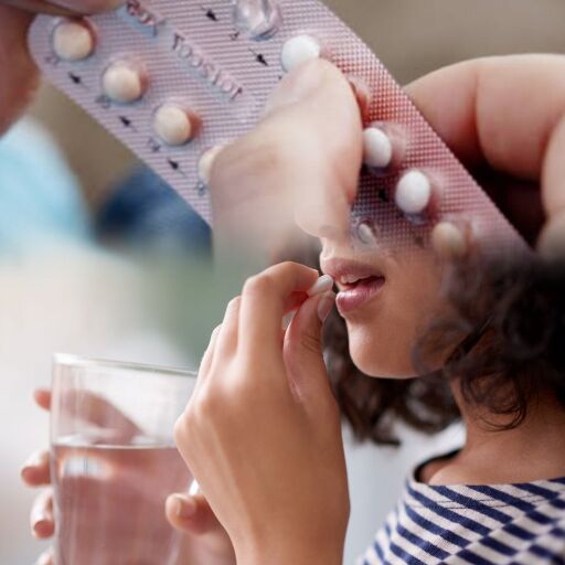 अनचाही गर्भधारण रोकने के लिए Contraceptive Pills, फायदे और नुकसान