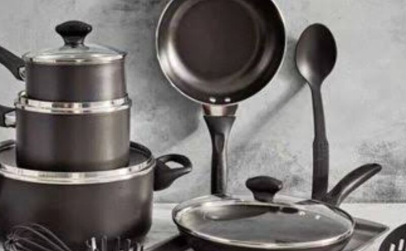 नॉन-स्टिक बर्तनों का इस्तेमाल, सुविधा के साथ आते हैं जोखिम भी