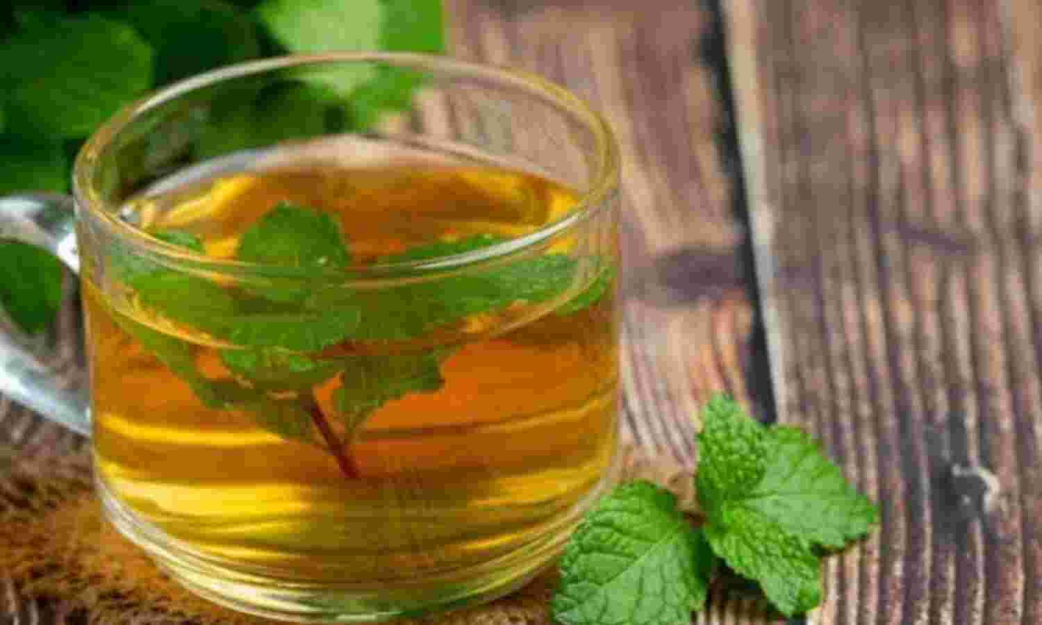 मानसून में तुलसी का काढ़ा, बीमारियों से बचाव का रामबाण इलाज!