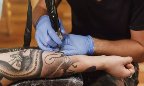 सस्ते टैटू और स्वास्थ्य जोखिम, कैंसर के खतरे की नई चेतावनी